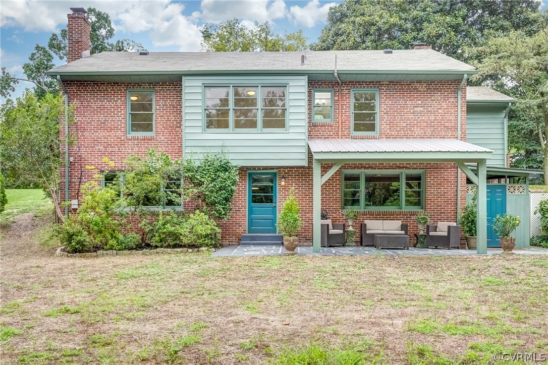 1606 Princeton Road Richmond, VA 23227 - Photo 31 of 37 a front view of a house with a garden