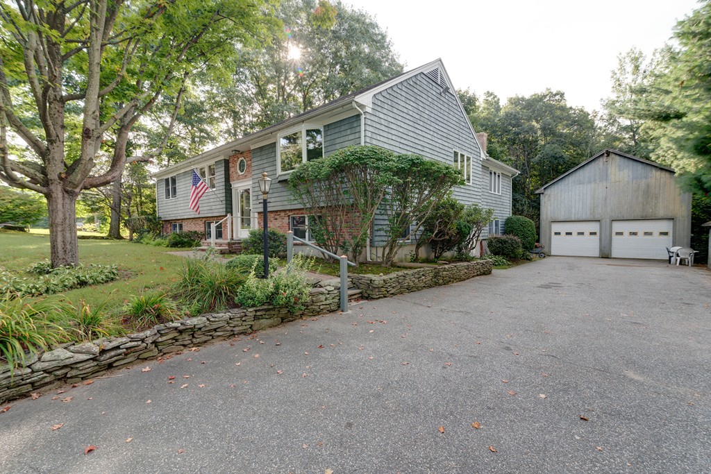 6 Meade Road North Reading, MA 01864 - Photo 1 of 30 Gallery Image 1