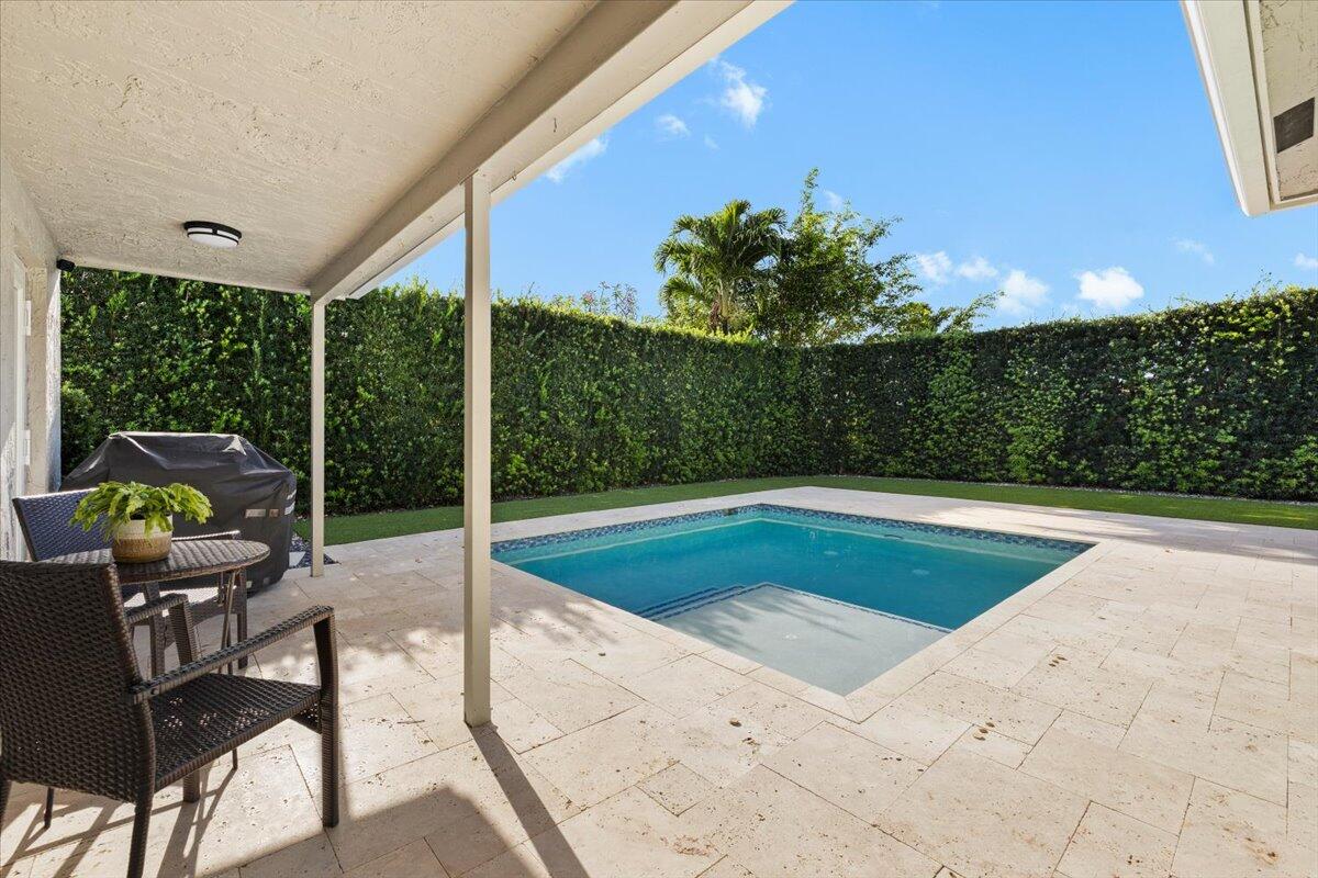 944 Southwest 1st Street Boca Raton, FL 33486 - Photo 34 of 48 Covered Patio & Pool
