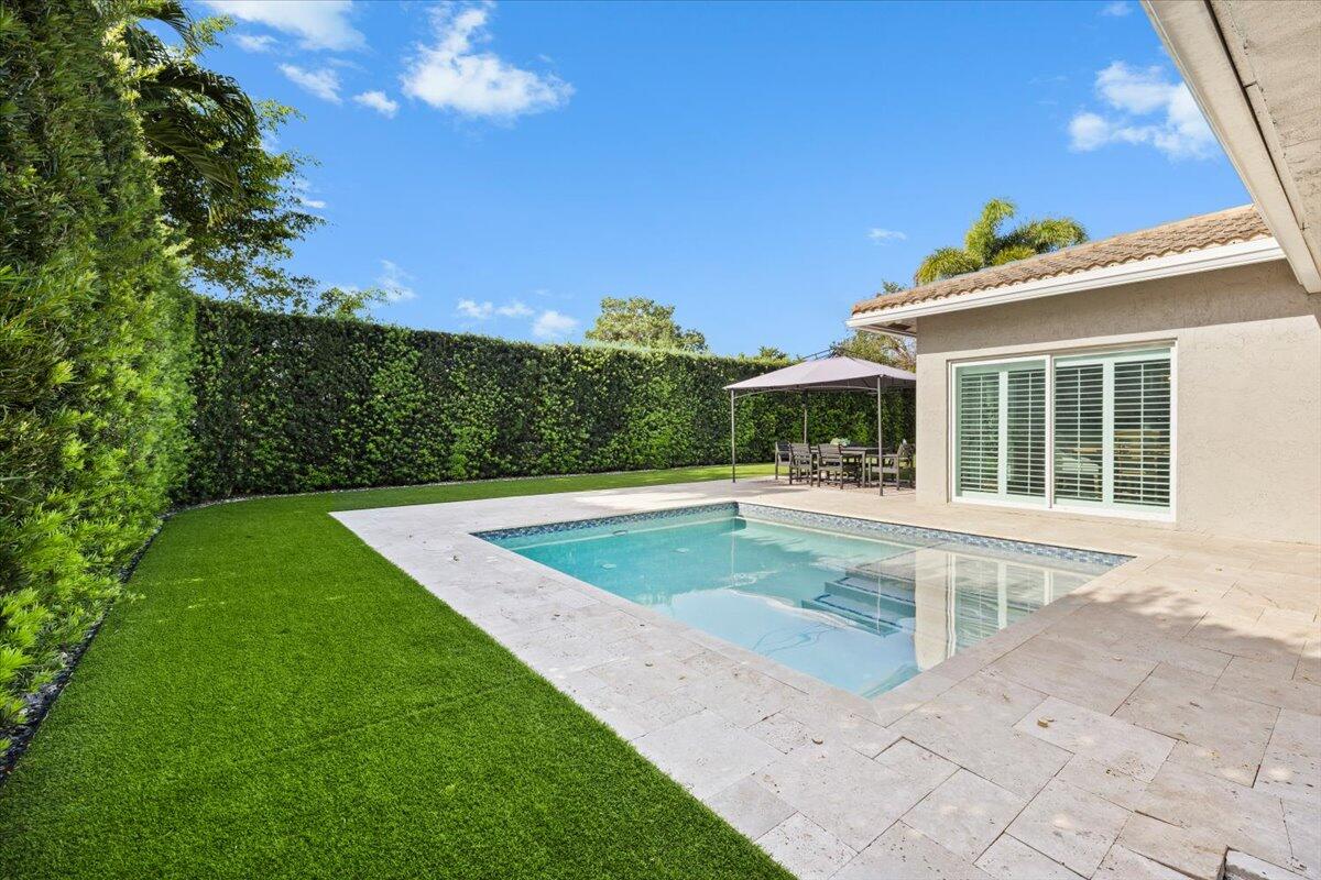 944 Southwest 1st Street Boca Raton, FL 33486 - Photo 36 of 48 Pool & Backyard