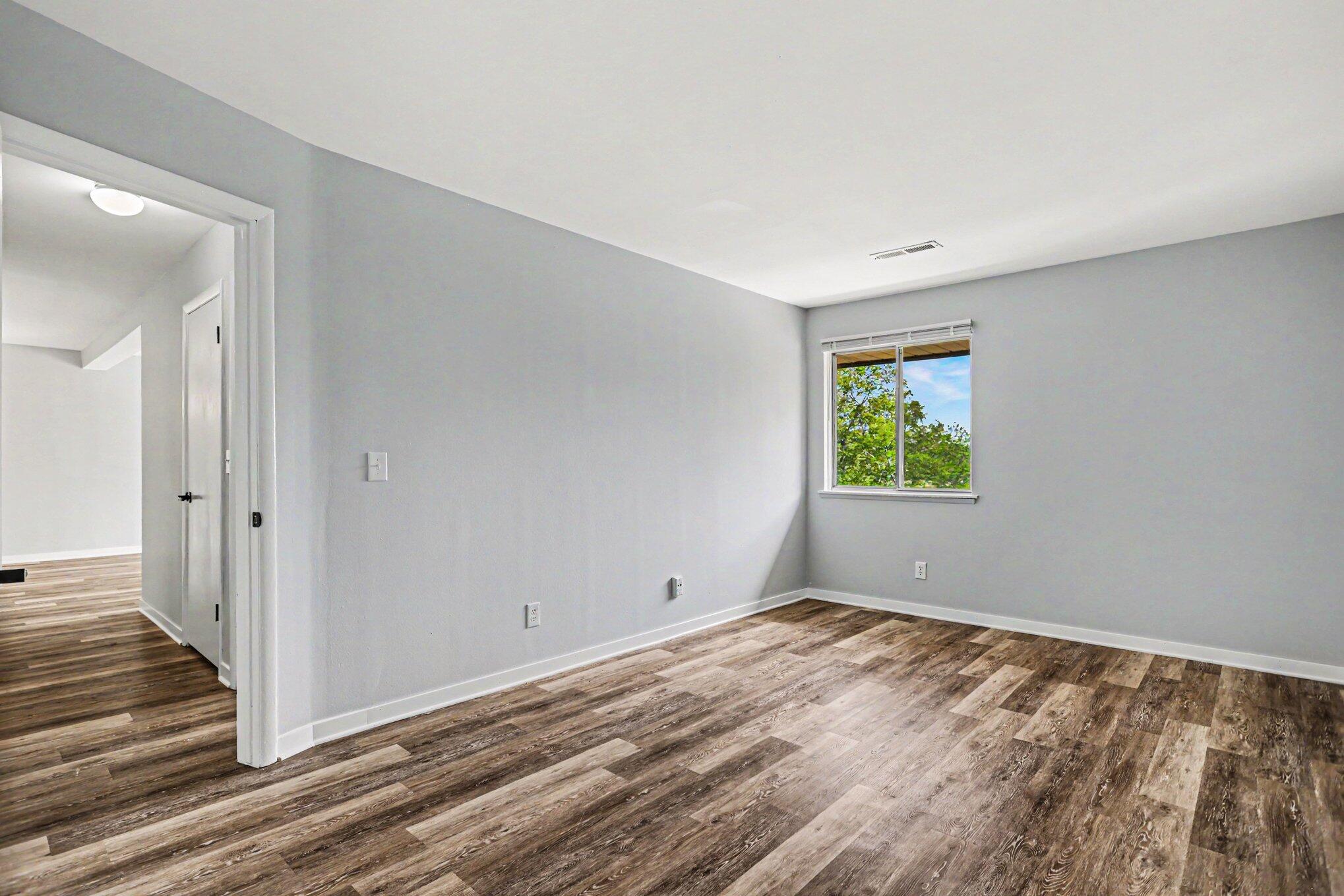 734 West Kilgore Road, Unit 303 Kalamazoo, MI 49008 - Photo 21 of 33 Bedroom