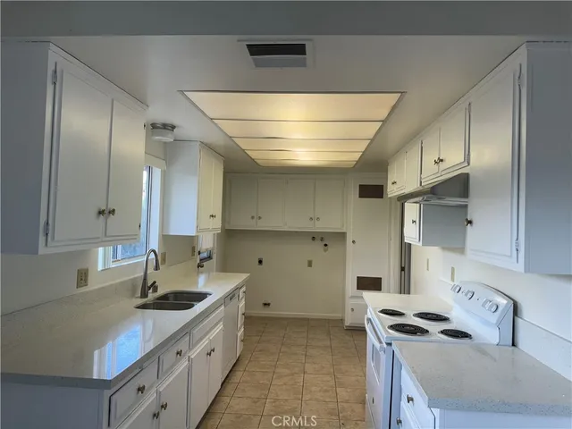 $1,850 | 824 West Whittier Avenue, Hemet, CA 92543