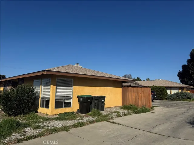 $1,850 | 824 West Whittier Avenue, Hemet, CA 92543