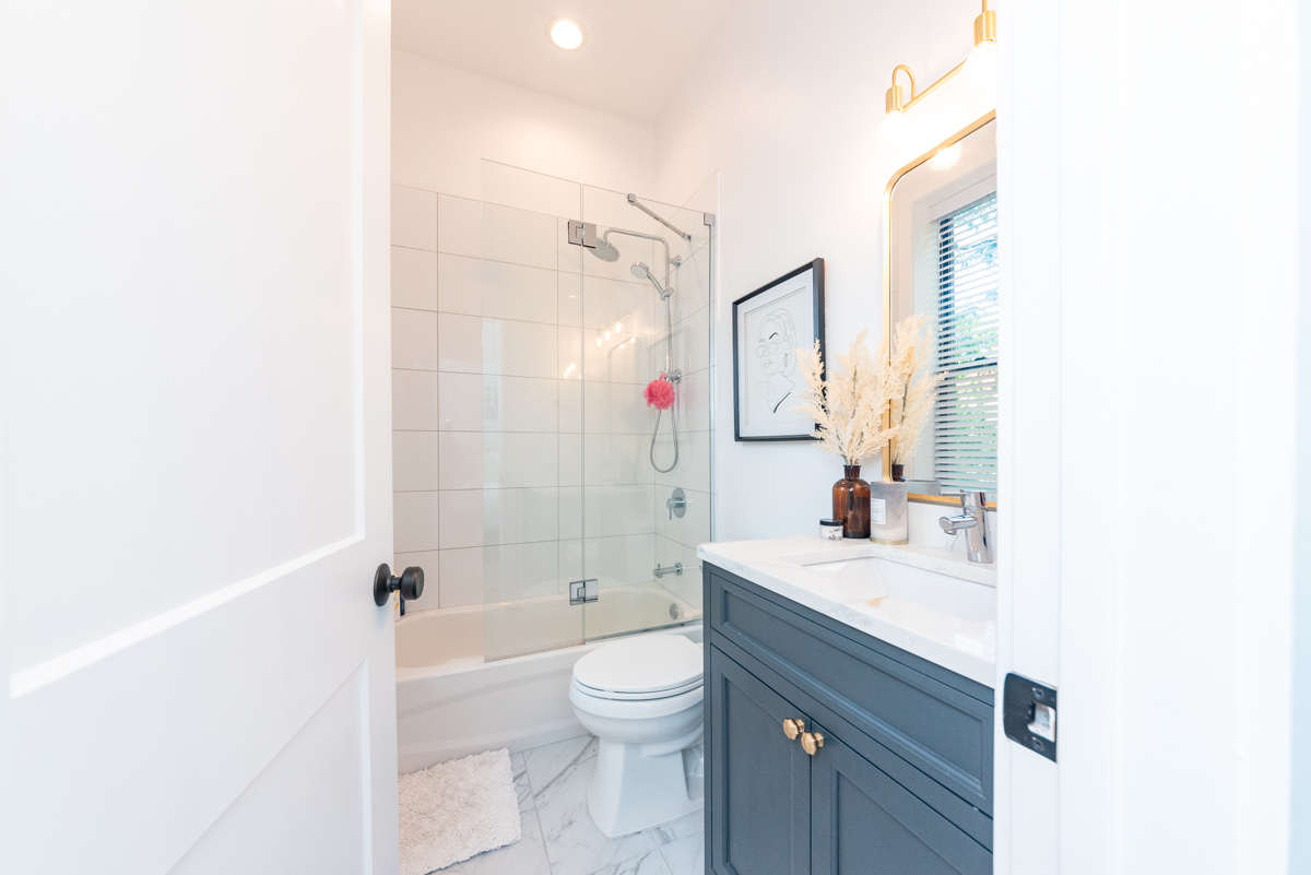 3517 North Reta Avenue, Unit 2F Chicago, IL 60657 - Photo 12 of 18