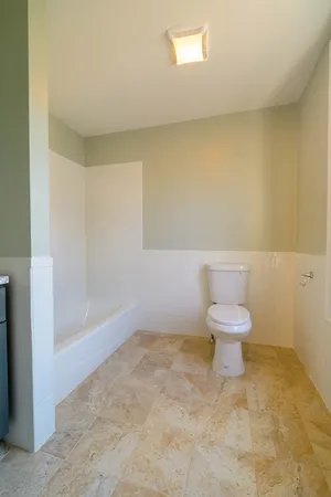 $4,800 | 28-30 Chestnut Avenue, Unit 3, Boston, MA 02130