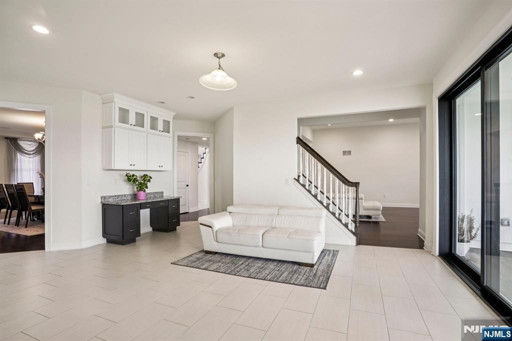 281 Crescent Avenue Ramsey, NJ 07430 - Photo 14 of 47
