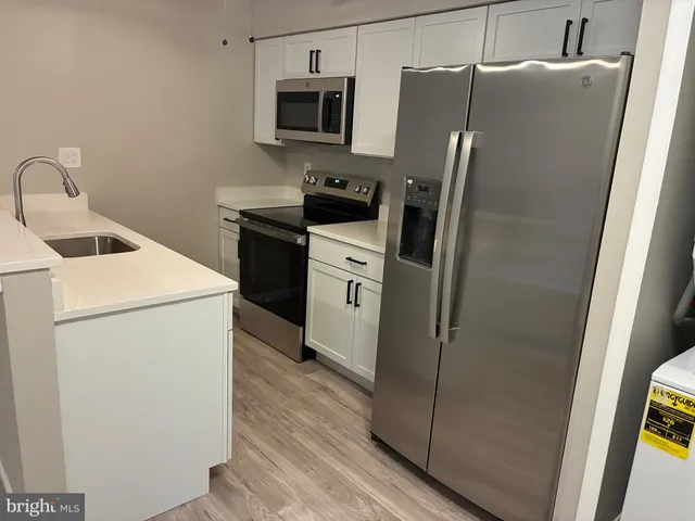 $2,000 | 8626 Beekman Place, Unit 26C, Alexandria, VA 22309