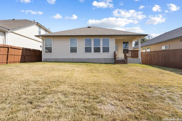 $1,825 | 515 Sage Thrasher, San Antonio, TX 78253