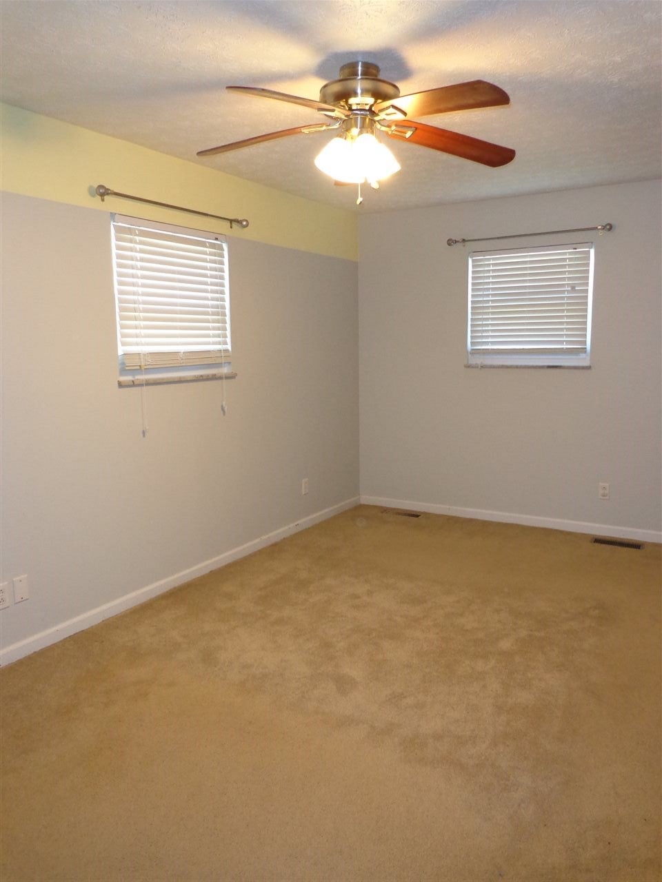 65 Hamill Road Huntington, WV 25701 - Photo 12 of 20 Gallery Image 12