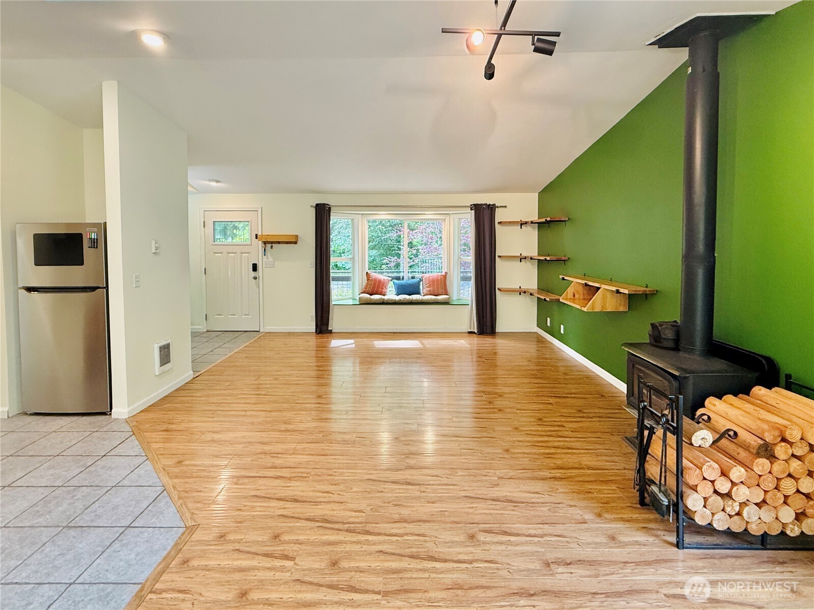 11422 Leschi Circle Anderson Island, WA 98303 - Photo 5 of 40