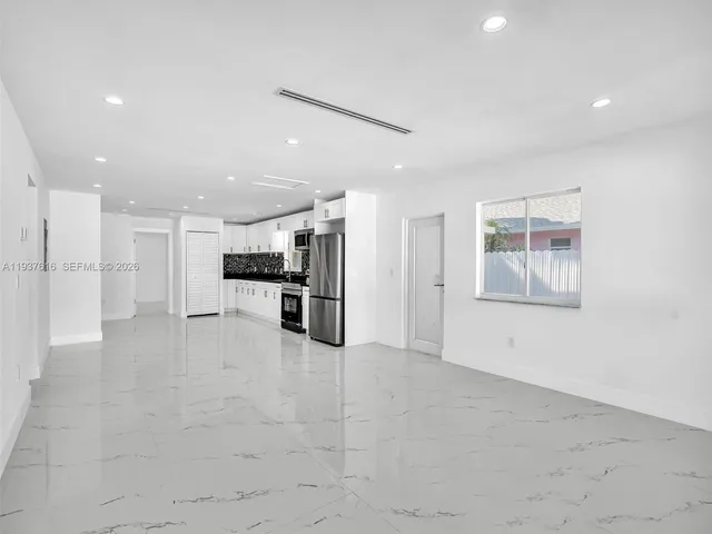 $3,500 | 3354 Northwest 50th Street, Unit 3354, Miami, FL 33142