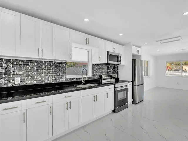 $3,500 | 3354 Northwest 50th Street, Unit 3354, Miami, FL 33142