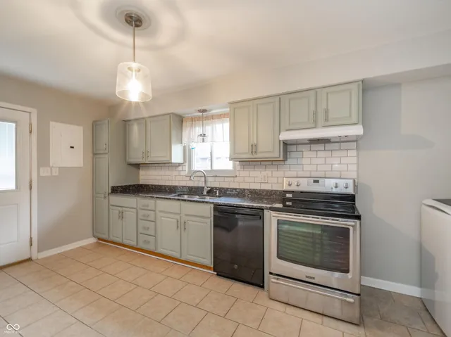 $234,900 | 3124 South Richardt Avenue, Indianapolis, IN 46239