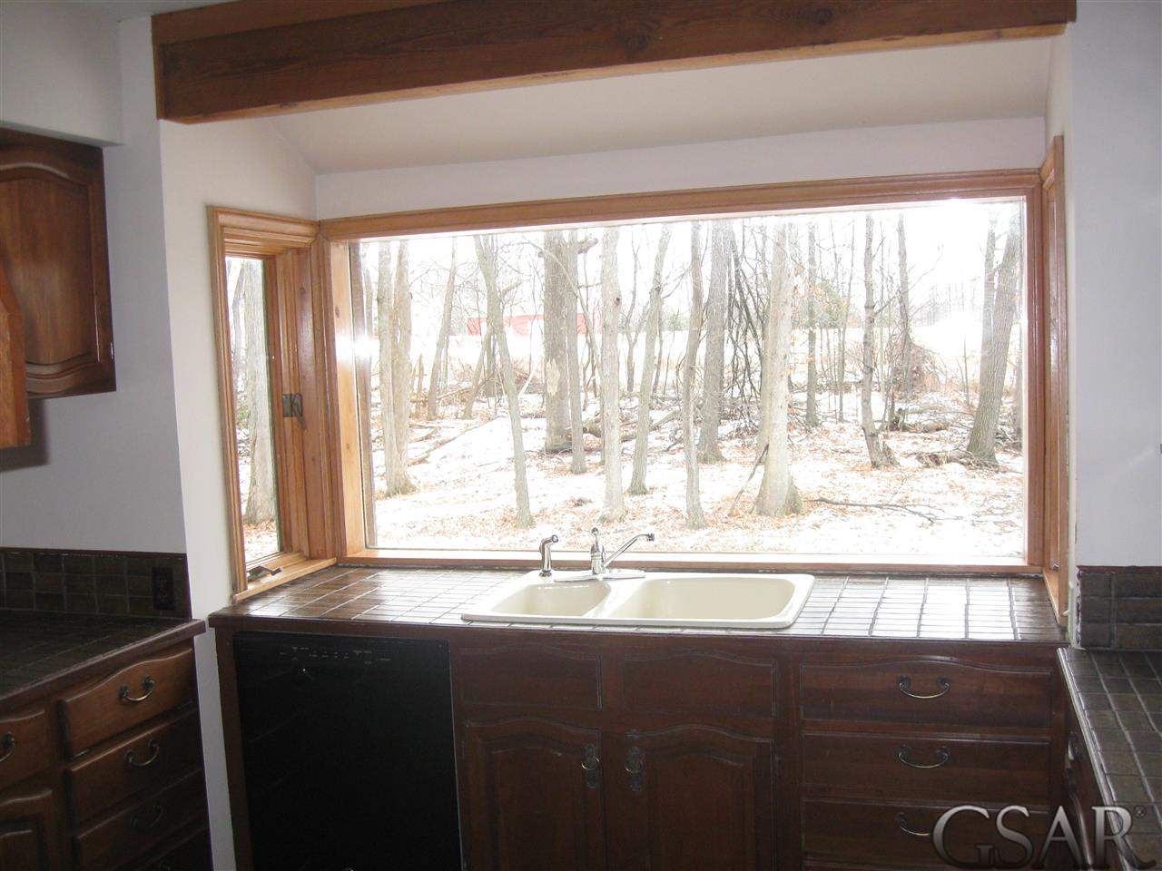 497 Garrison Road Owosso, MI 48867 - Photo 7 of 16 31226900-6.JPG