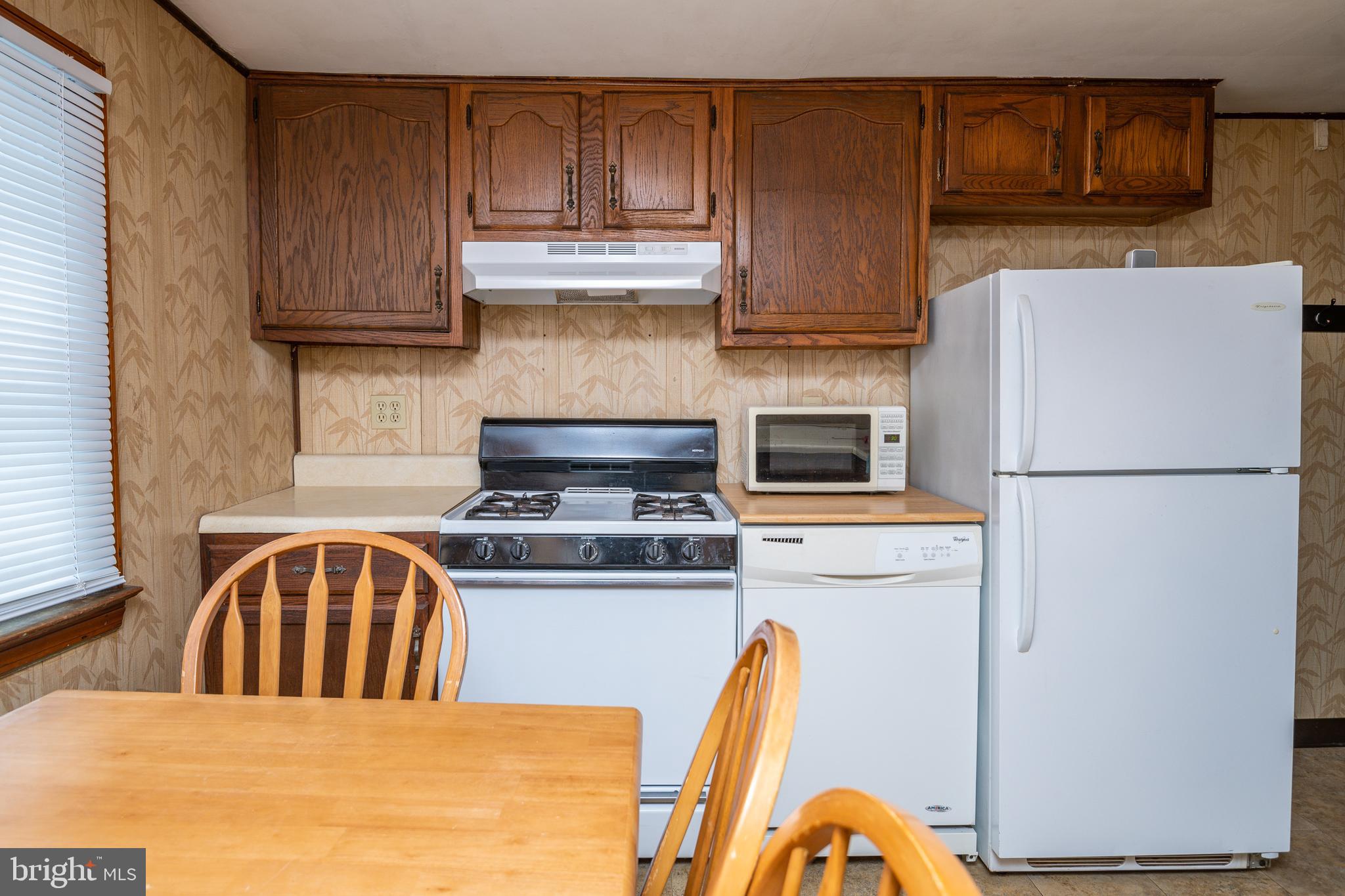 2607 Kutztown Road Reading, PA 19605 - Photo 13 of 18 Gallery Image 13
