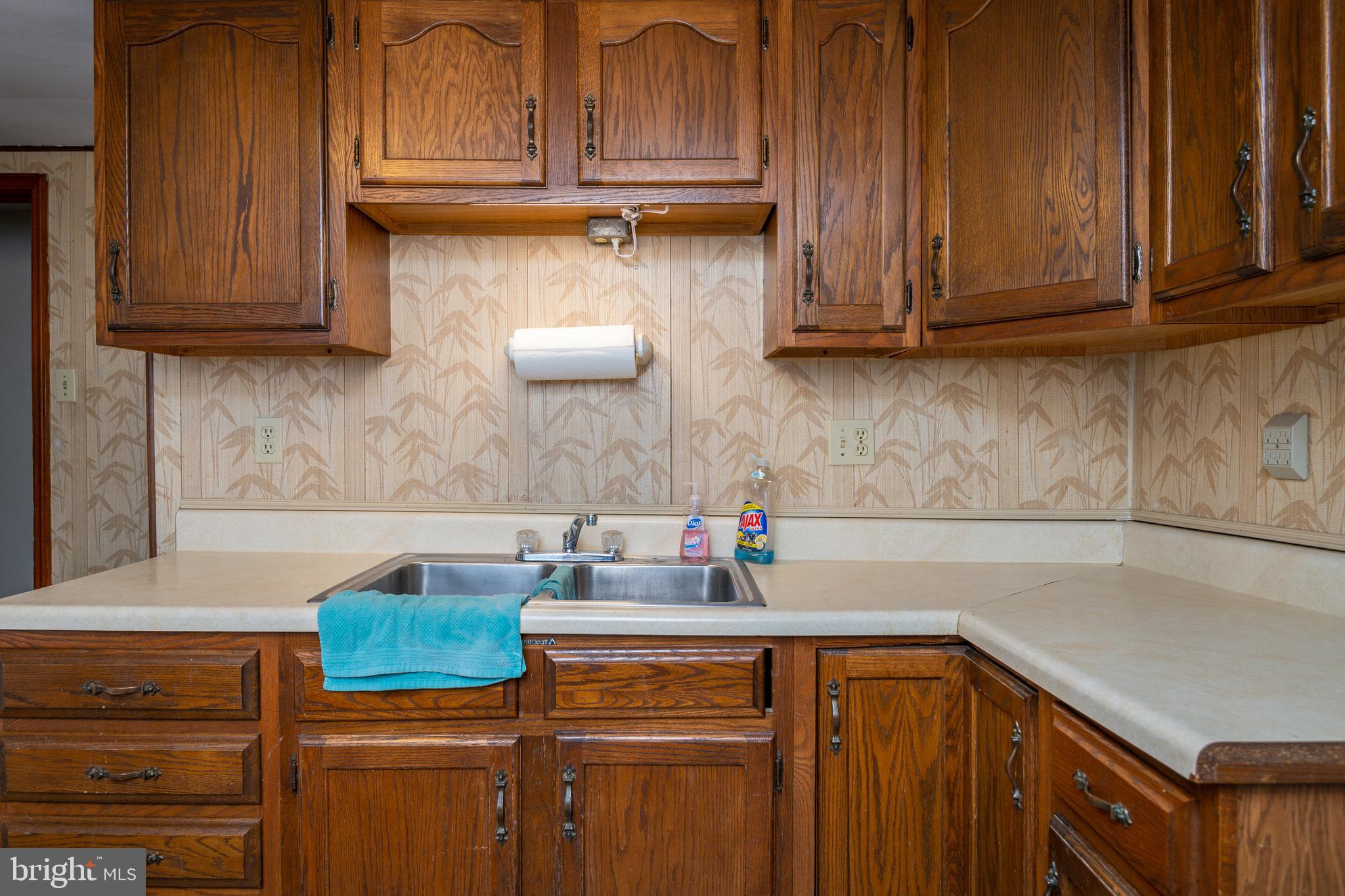 2607 Kutztown Road Reading, PA 19605 - Photo 14 of 18 Gallery Image 14