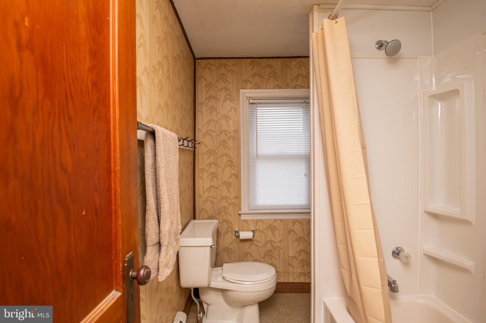 2607 Kutztown Road Reading, PA 19605 - Photo 17 of 18 Gallery Image 17