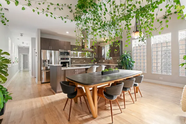 $659,000 | 817 North Winchester Avenue, Unit 3, Chicago, IL 60622