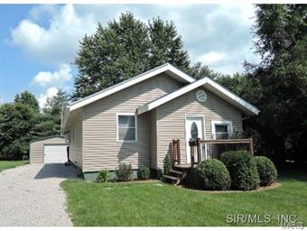 703 Clinton Street Gillespie, IL 62033 - Photo 1 of 15 Gallery Image 1