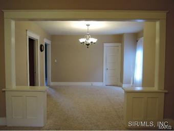 703 Clinton Street Gillespie, IL 62033 - Photo 4 of 15 Gallery Image 4