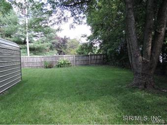 703 Clinton Street Gillespie, IL 62033 - Photo 9 of 15 Gallery Image 9