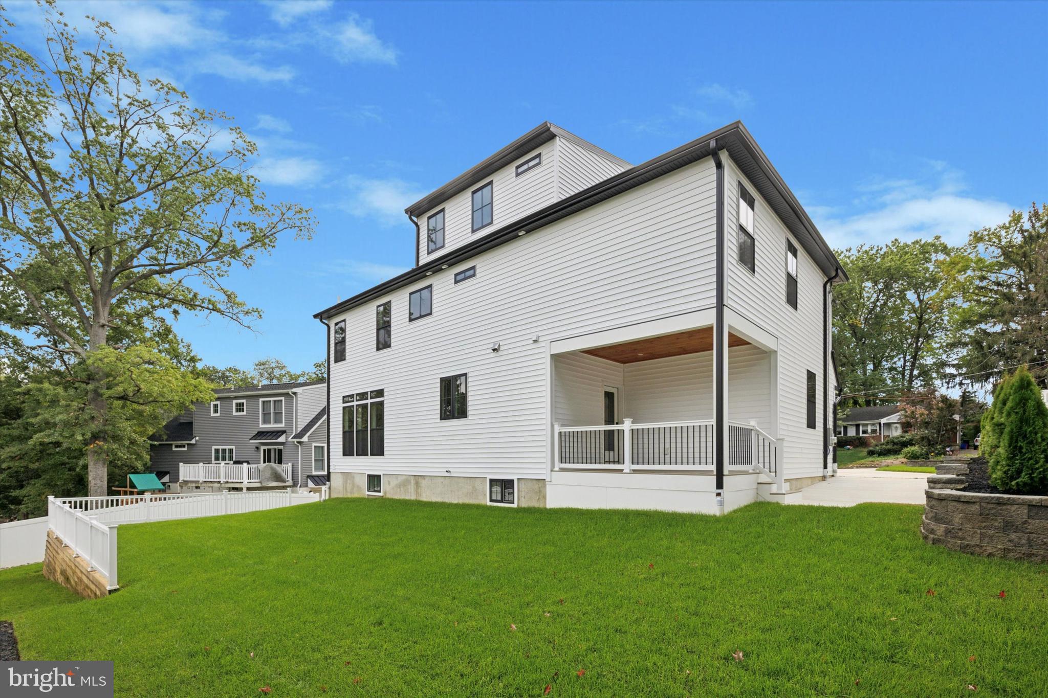 631 Pardee Lane Haddonfield, NJ 08033 - Photo 35 of 37 a view of a house with backyard