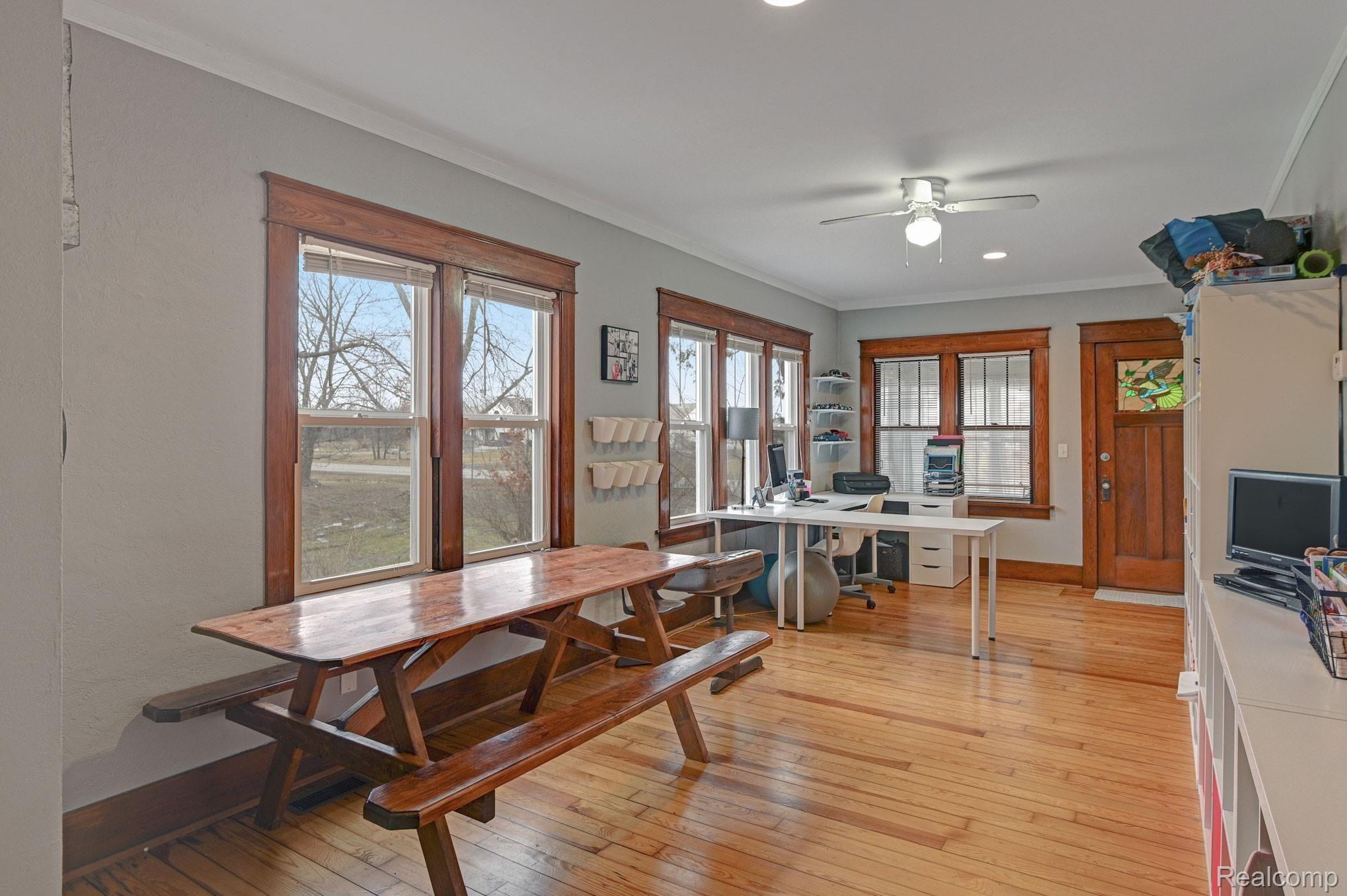 9063 Gd Blanc Road Gaines, MI 48436 - Photo 12 of 64 Home 1 living room 2.jpg