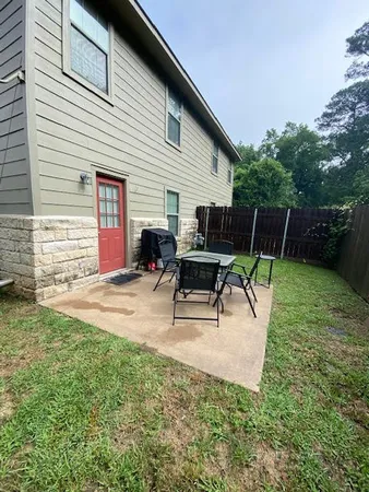 $1,500 | 148 Sendero Drive, Huntsville, TX 77340