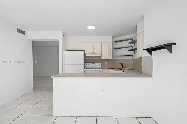 a close view of sink and tap