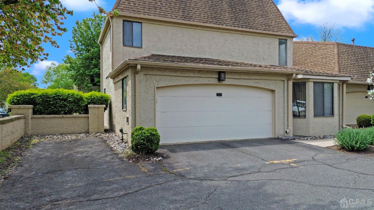 58 Gate House Lane Edison, NJ 08820 - Photo 2 of 37 front view of a house