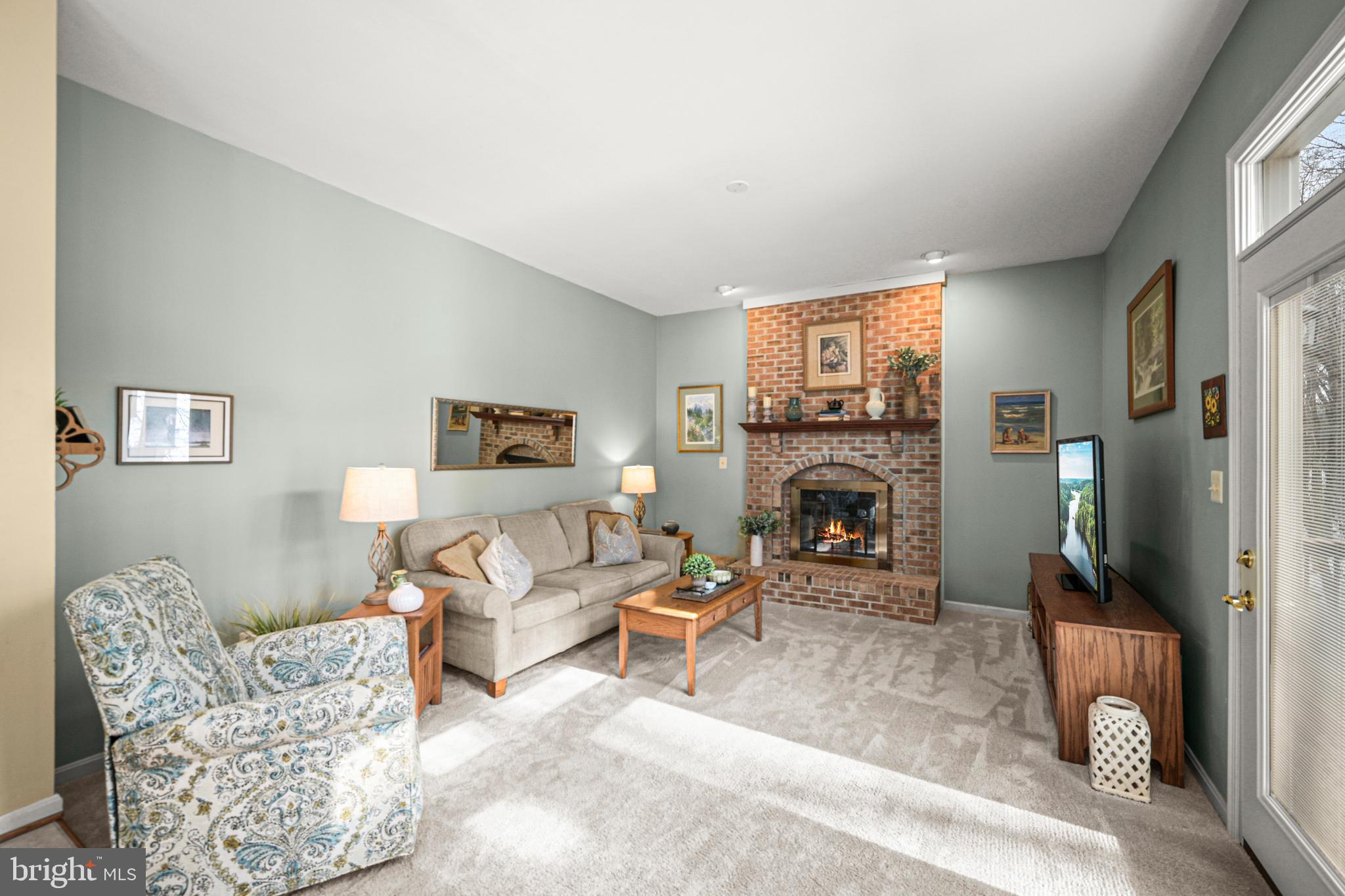 9733 Starling Road Ellicott City, MD 21042 - Photo 14 of 55 Accent lighting over fireplace