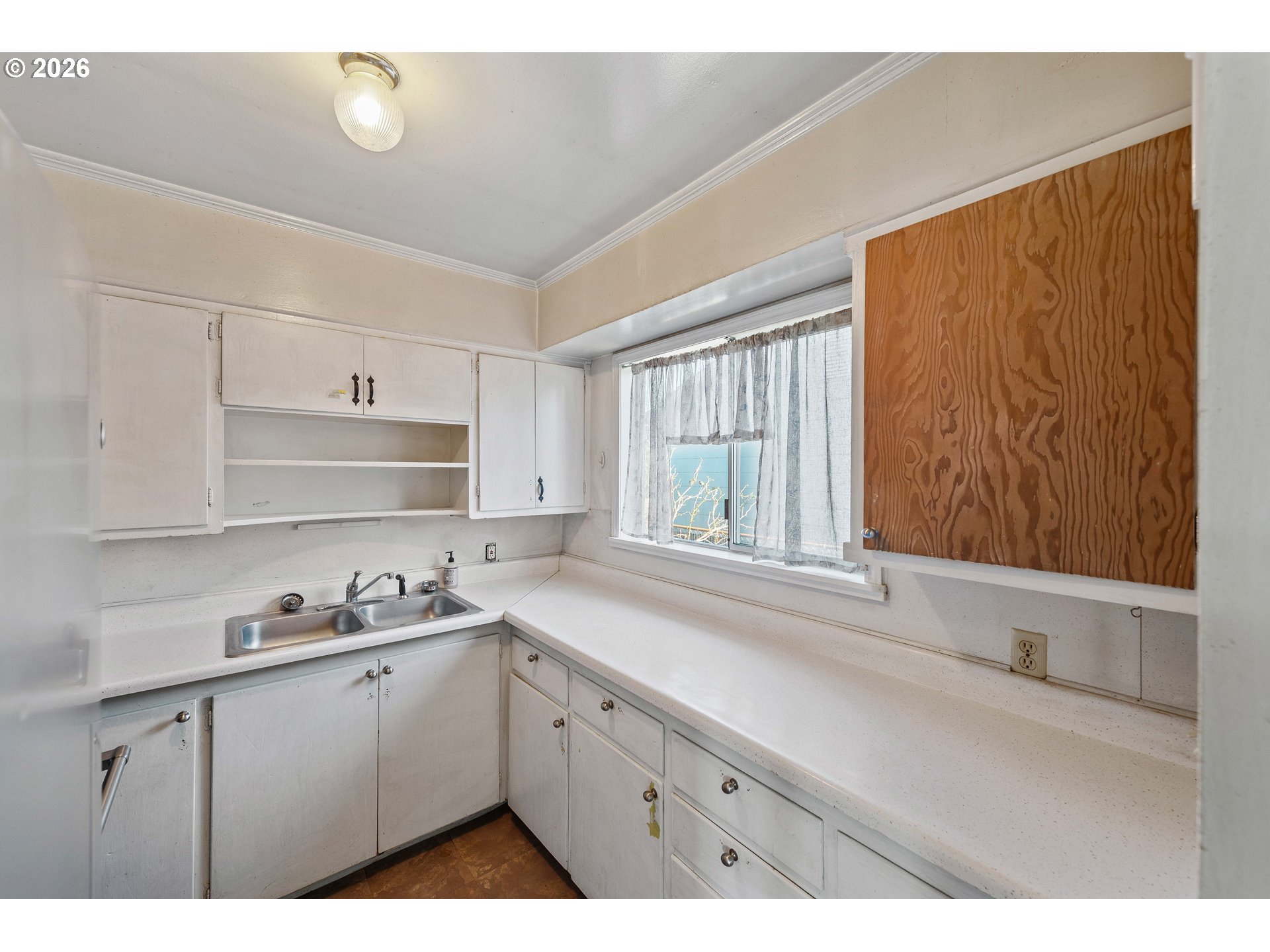 1015 Franklin Avenue Southwest Bandon, OR 97411 - Photo 6 of 30