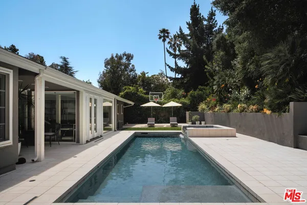 $2,495,000 | 2823 Moraga Drive, Los Angeles, CA 90077