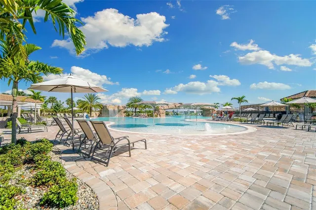 $299,000 | 17006 Vardon Terrace, Unit 206, Lakewood Ranch, FL 34211