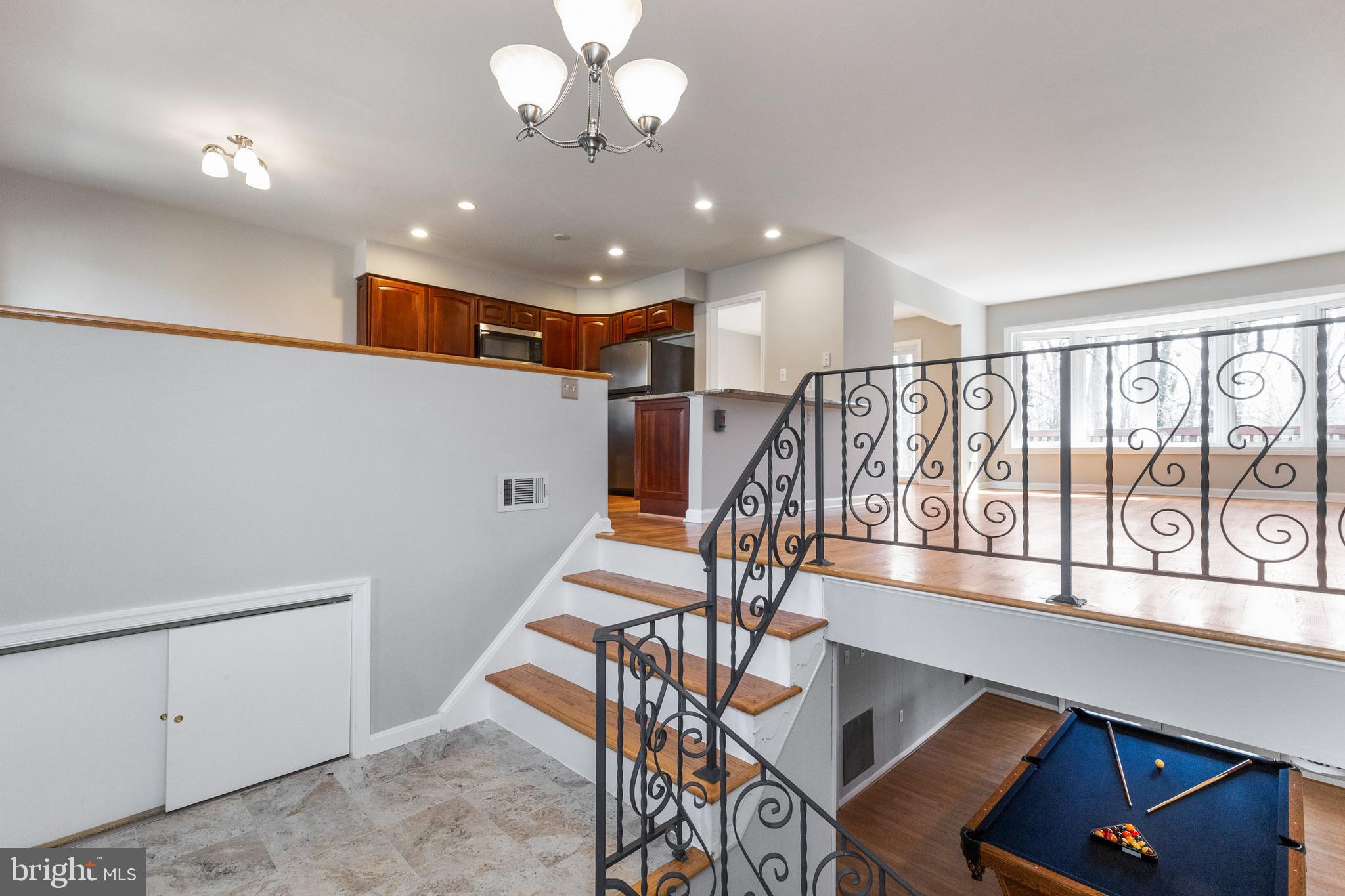 6005 Merryvale Court Springfield, VA 22152 - Photo 2 of 30