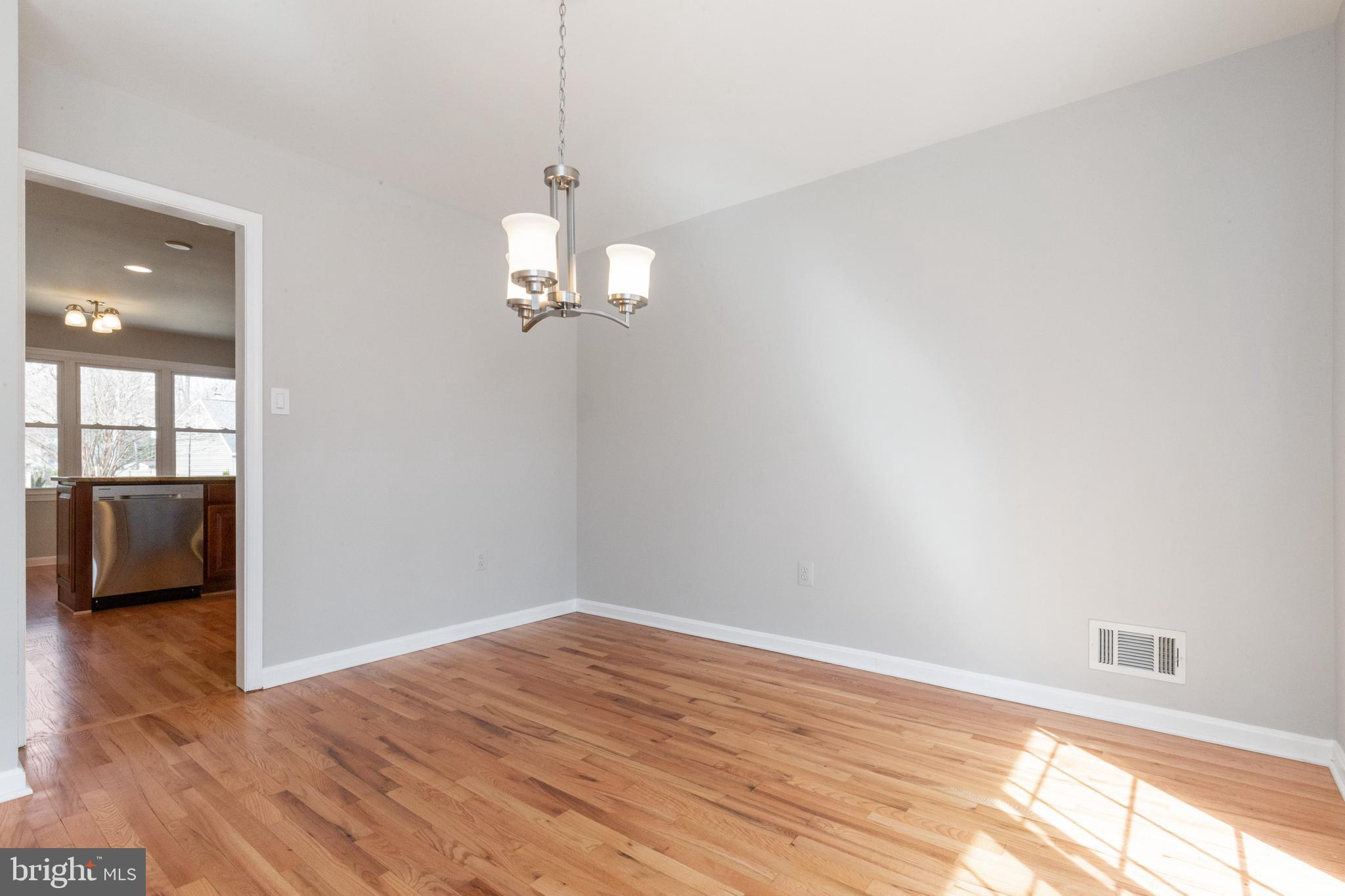 6005 Merryvale Court Springfield, VA 22152 - Photo 9 of 30