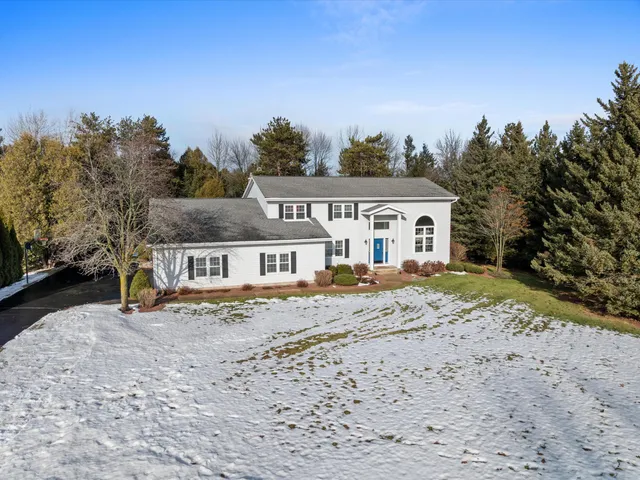 $585,900 | 7351 Pine Grove Lane, Two Rivers, WI 54241