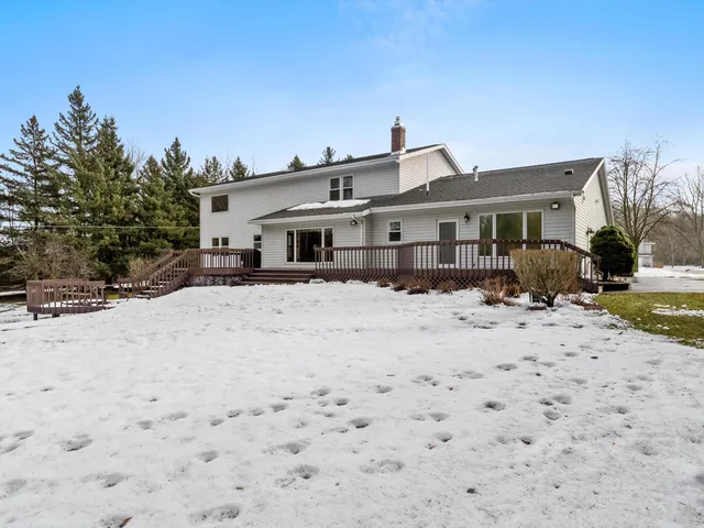 $585,900 | 7351 Pine Grove Lane, Two Rivers, WI 54241