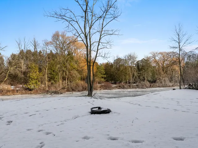 $585,900 | 7351 Pine Grove Lane, Two Rivers, WI 54241