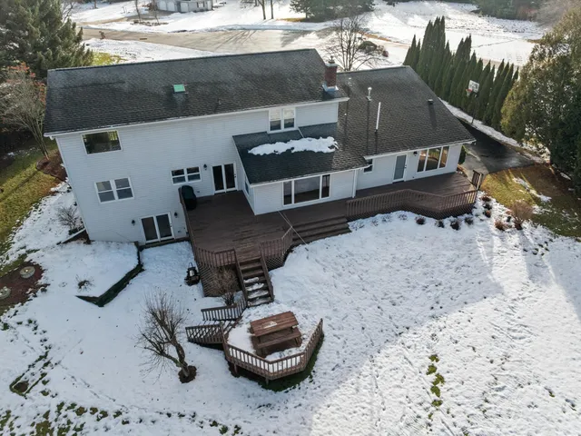 $585,900 | 7351 Pine Grove Lane, Two Rivers, WI 54241