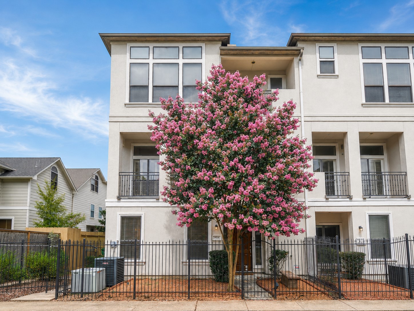 604 Reinerman Street Houston, TX 77007 - Photo 1 of 39