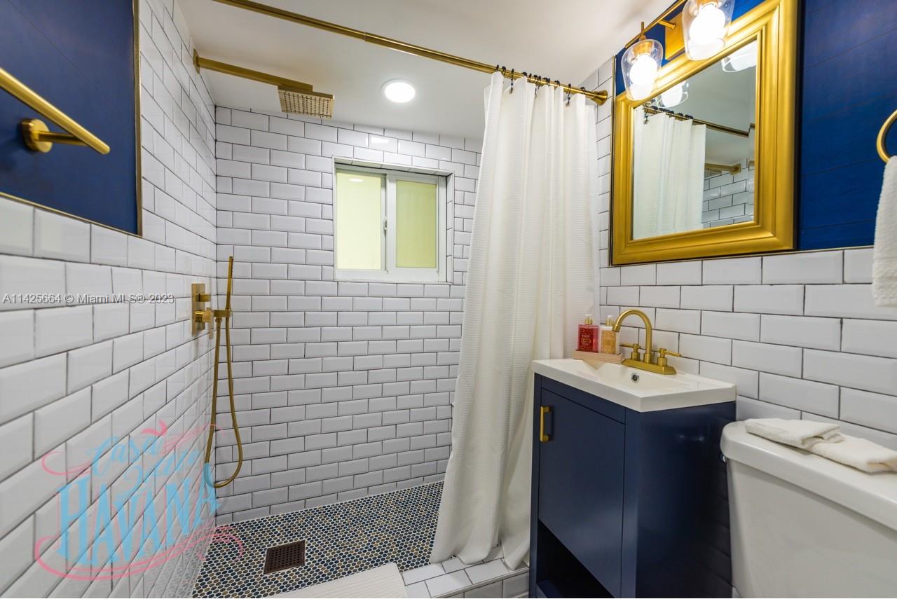 985 Southwest 9th Street, Unit 2 Miami, FL 33130 - Photo 13 of 21