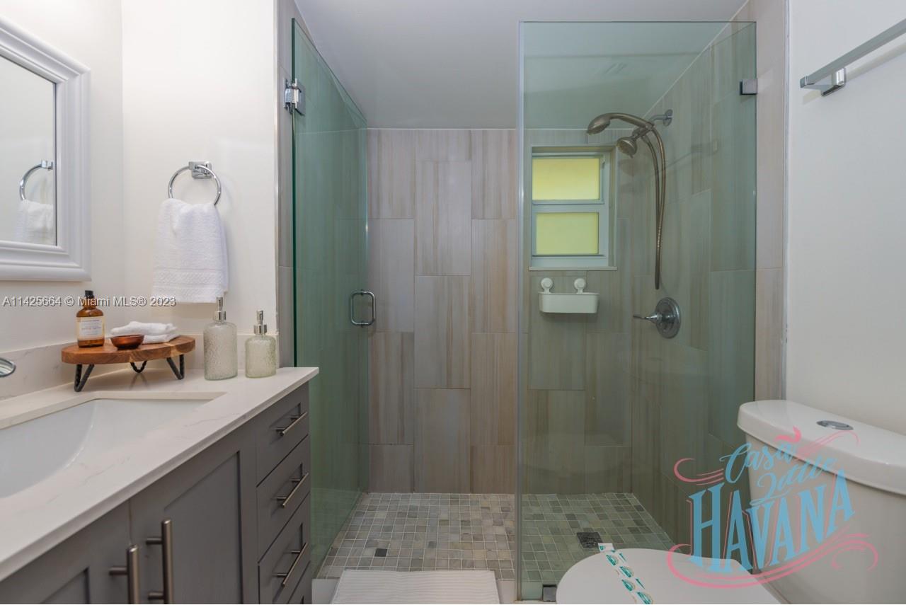 985 Southwest 9th Street, Unit 2 Miami, FL 33130 - Photo 17 of 21