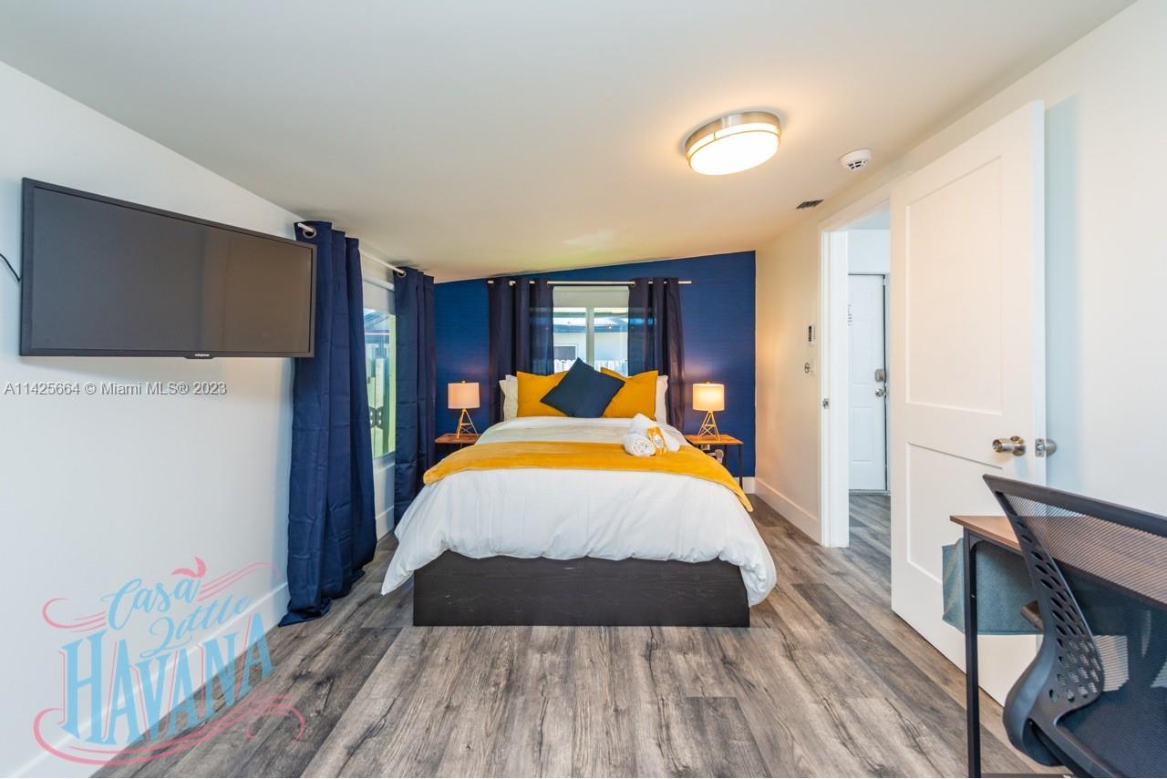 985 Southwest 9th Street, Unit 2 Miami, FL 33130 - Photo 18 of 21