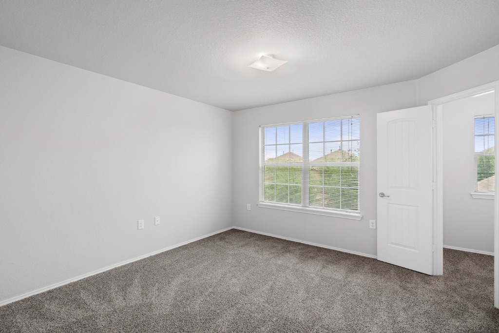 7204 Outfitter Drive Austin, TX 78744 - Photo 26 of 33