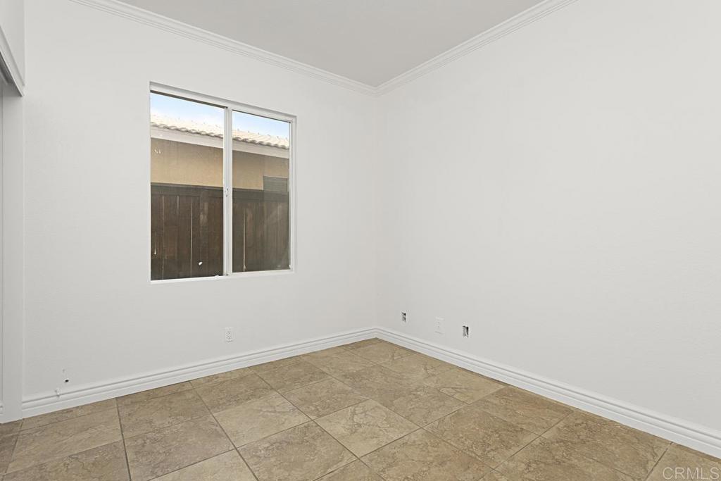27611 Marian Road Temecula, CA 92591 - Photo 4 of 13 an empty room with window