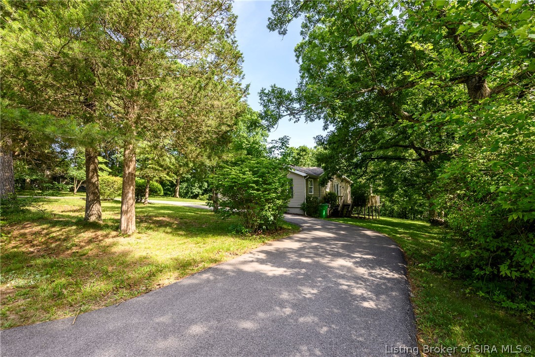 8681 Cooks Mill Road Georgetown, IN 47122 - Photo 4 of 44
