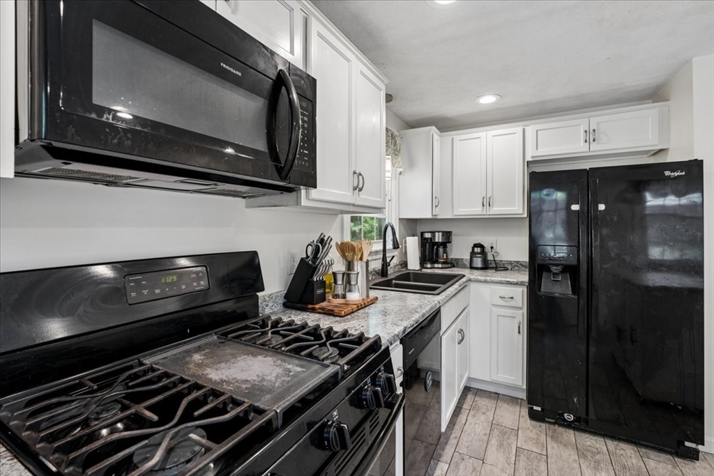 90 Comet Road Methuen, MA 01844 - Photo 12 of 34