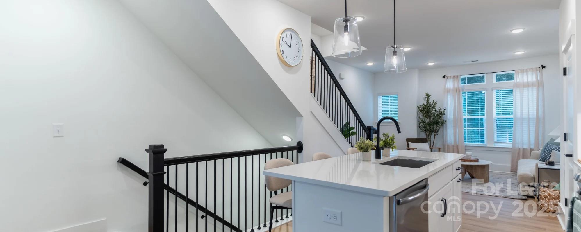 2623 Rozzelles Ferry Road Charlotte, NC 28208 - Photo 4 of 25 a view of an entryway and hall