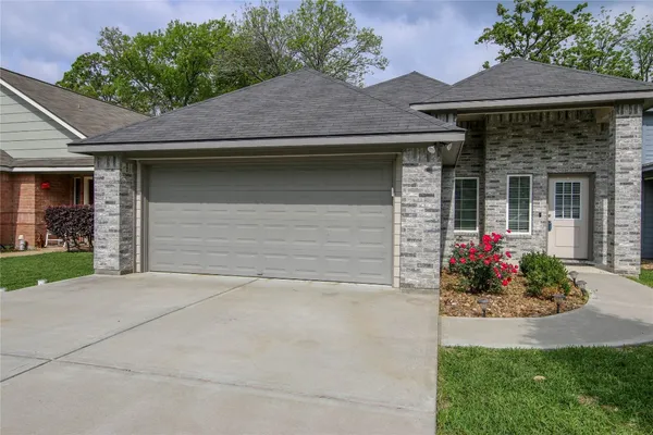 $1,800 | 13089 Vega Court, Willis, TX 77318